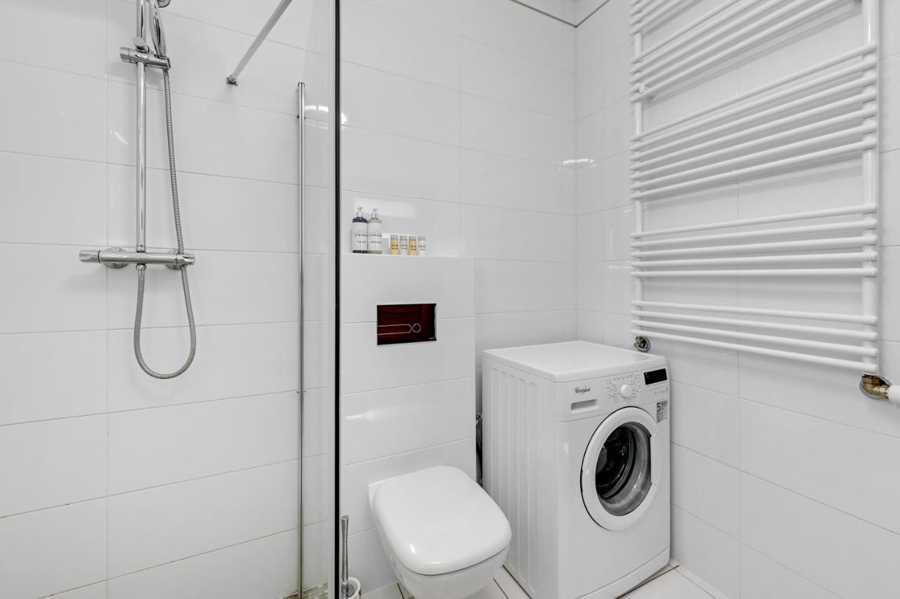 Downtown Apartments Sadova City Center & Parking กดัญสก์ ภายนอก รูปภาพ