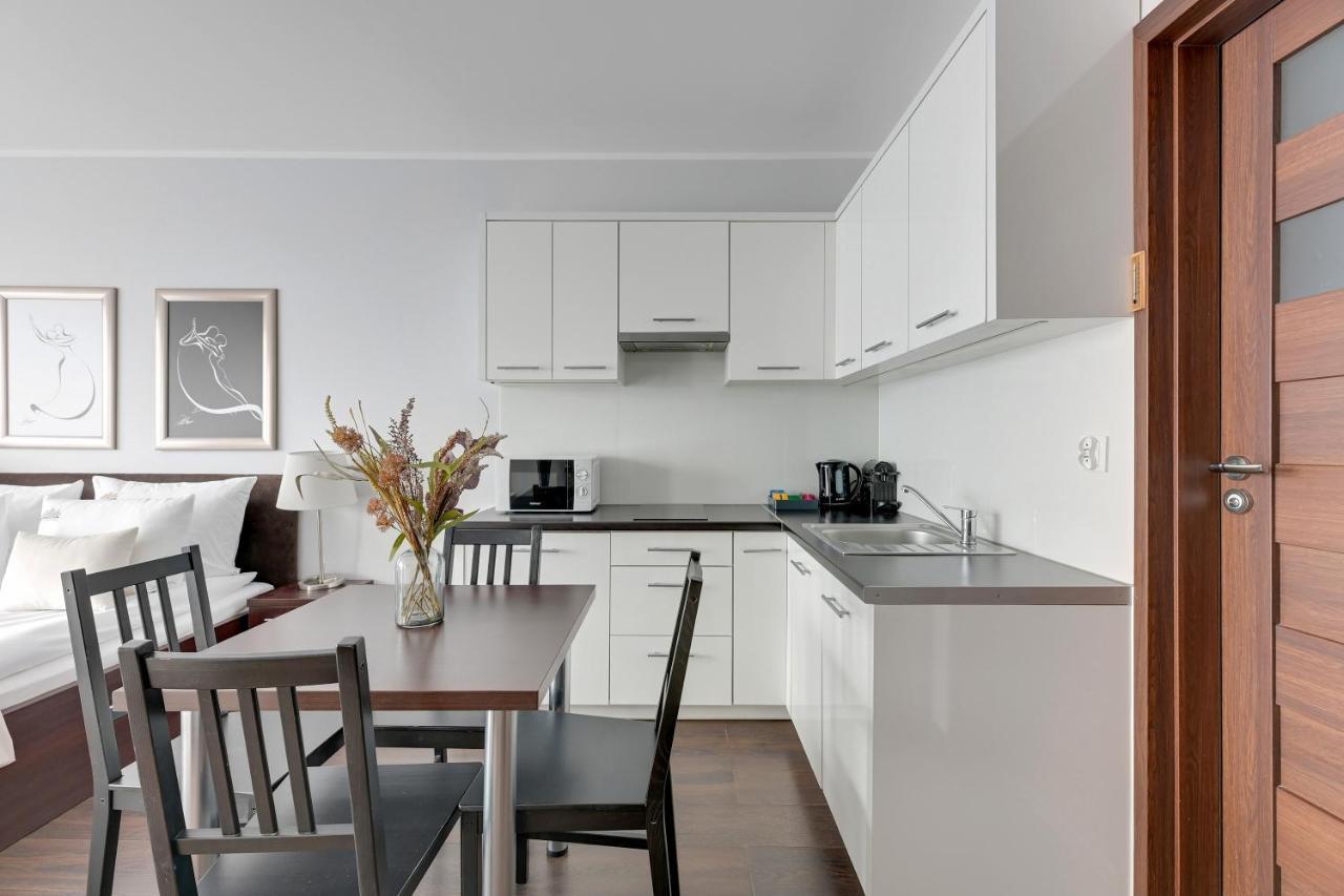 Downtown Apartments Sadova City Center & Parking กดัญสก์ ภายนอก รูปภาพ